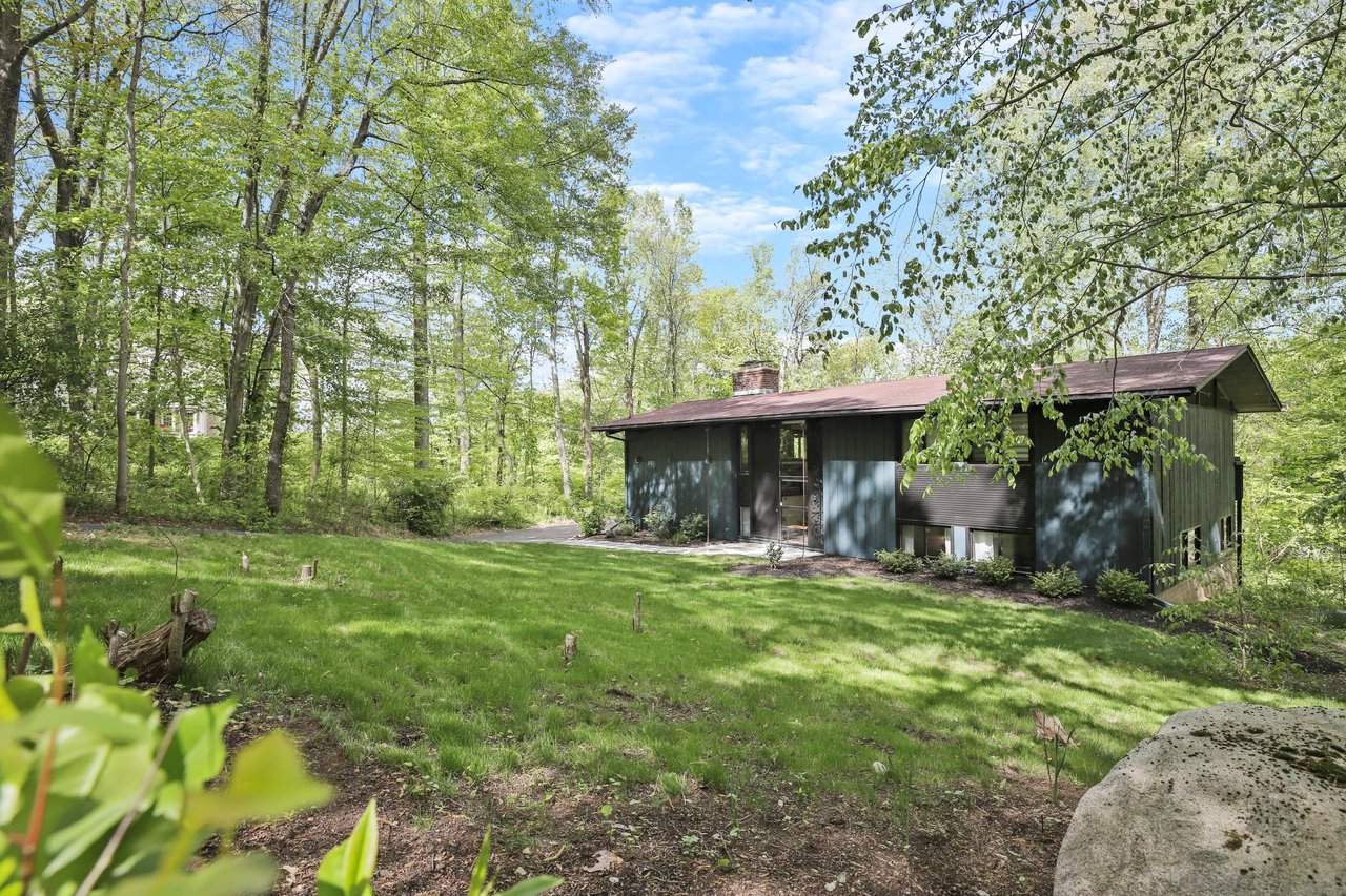 20 Comstock Lane