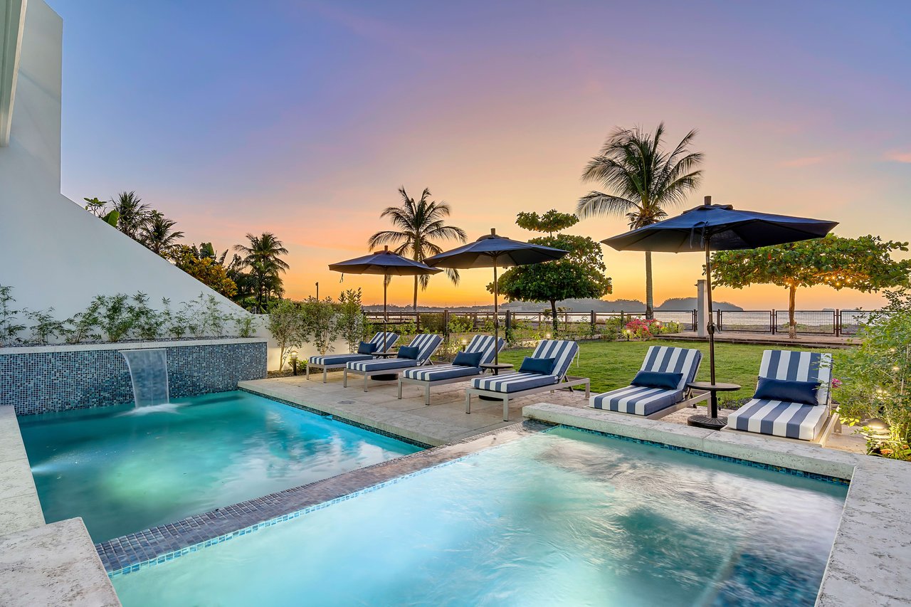 Villa Ballena | Sleek Beachfront Masterpiece in Costa Rica