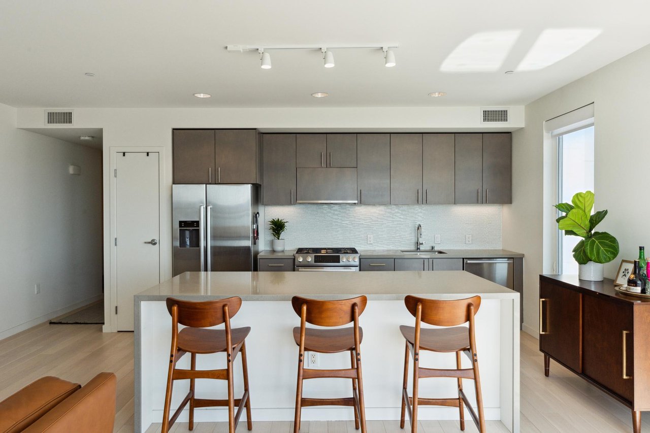 51 Innes Court #401