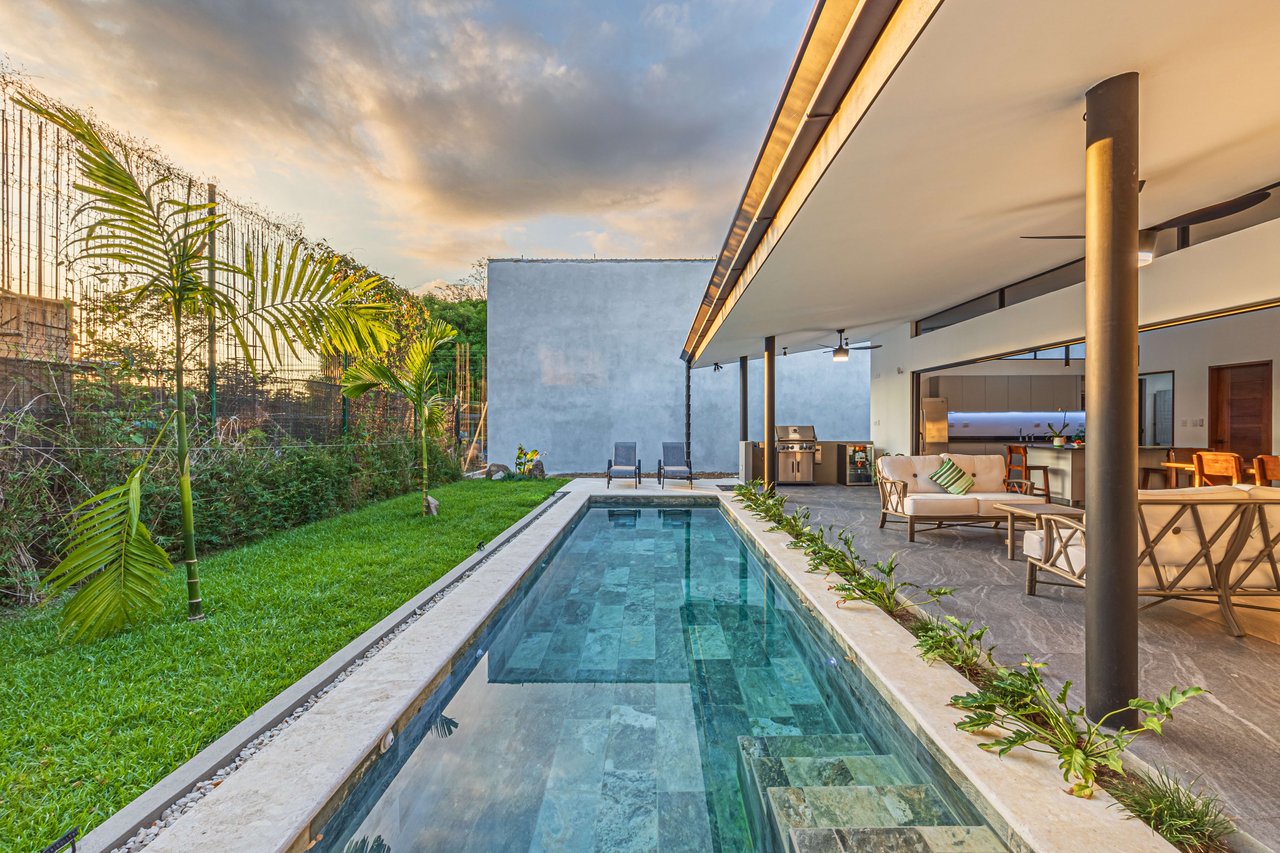 Stylish 3 bed, 3 bath Brand New  Villa in Uvita. 