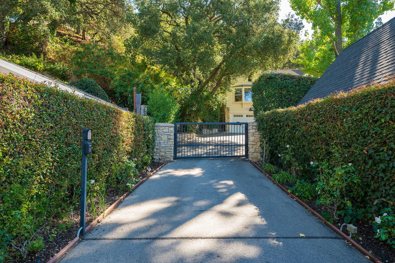 Cape Code Compound in Glenoaks Canyon