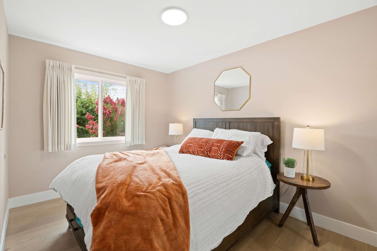 1003 Capitola WAY