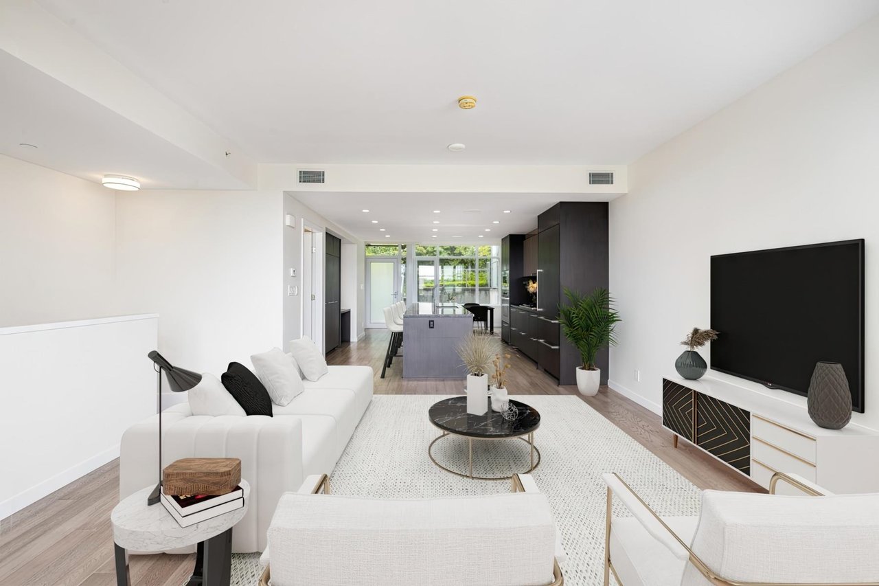 774 Arthur Erickson Pl