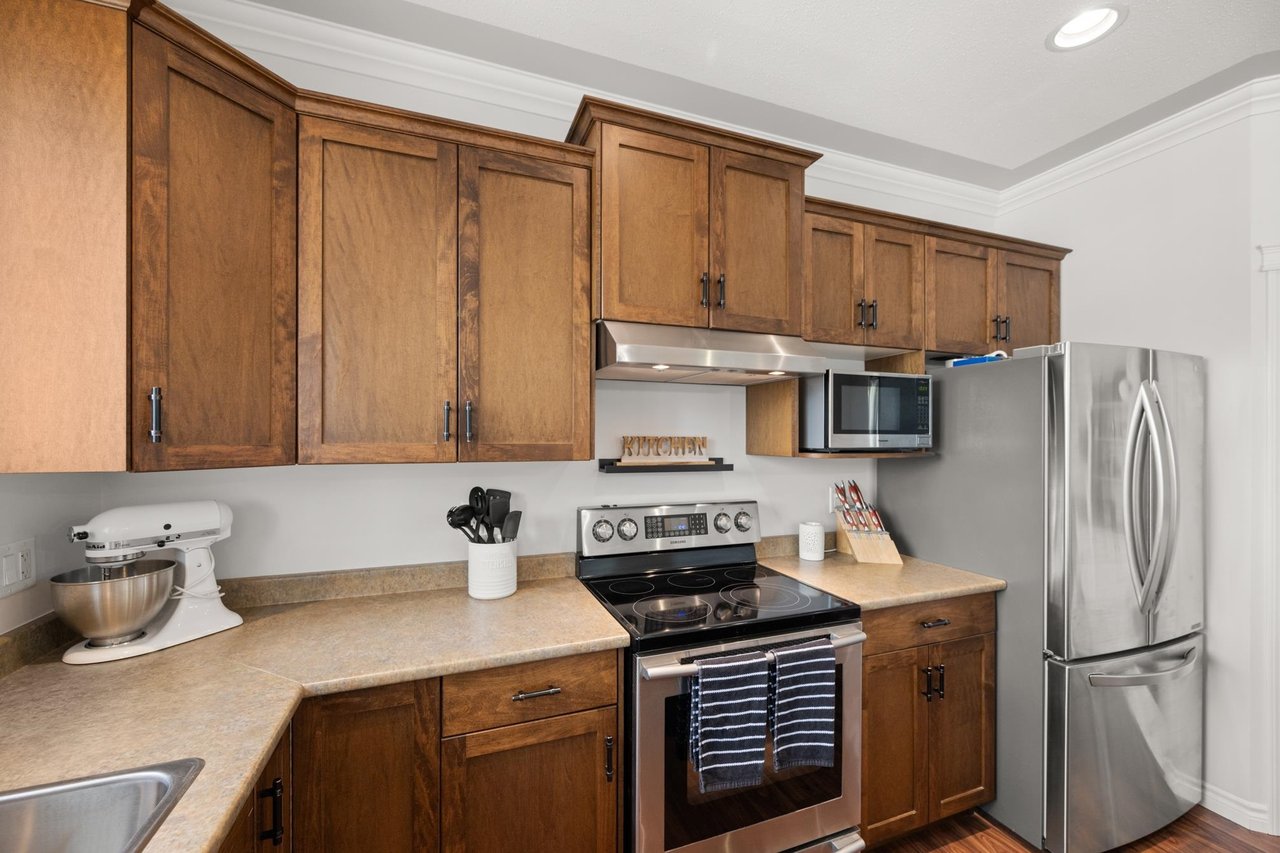 10-50354 Adelaide Pl