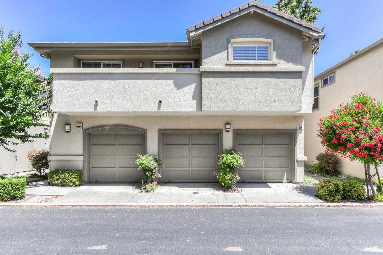 321 Ribbonwood AVE