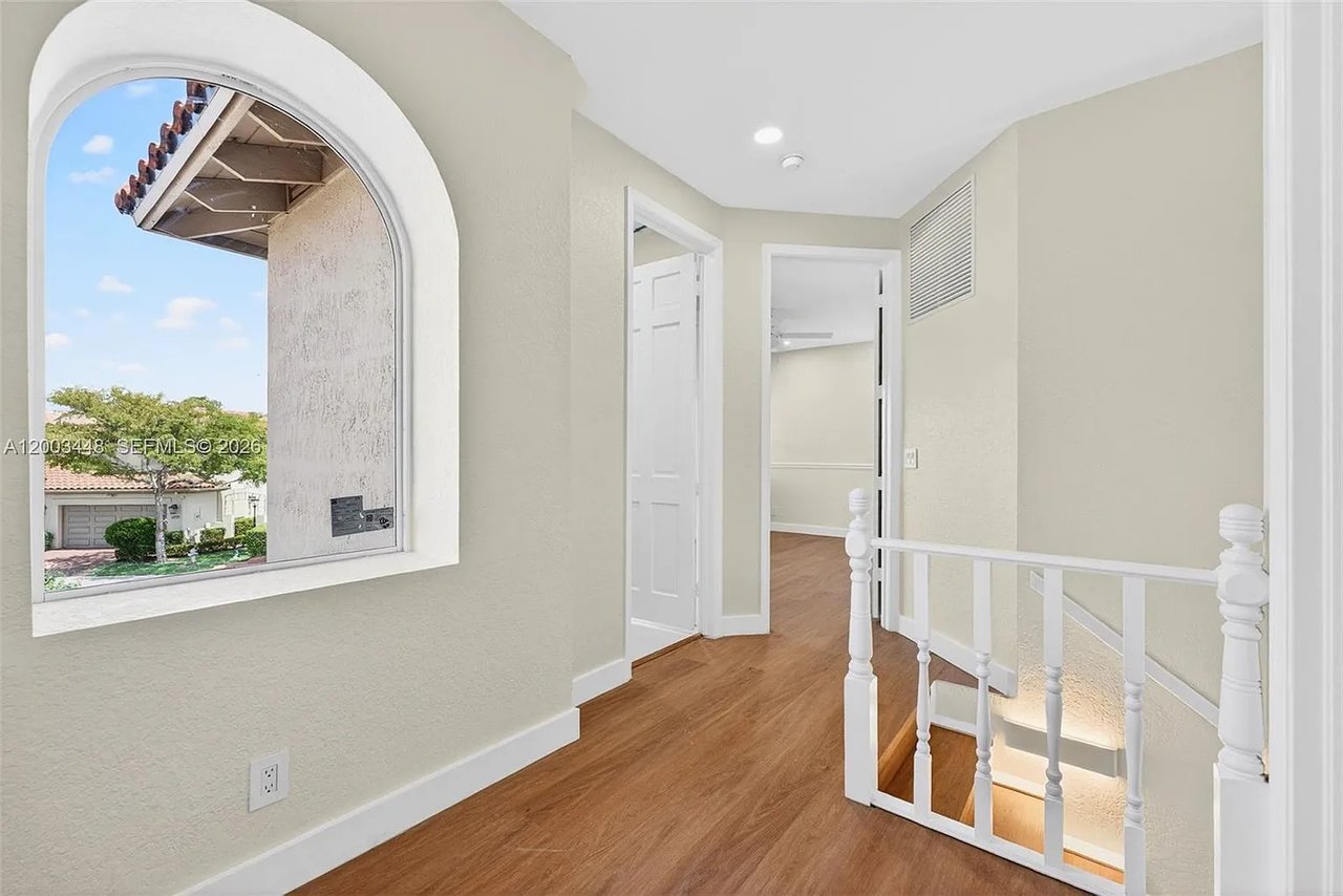 2546 NW 52nd St