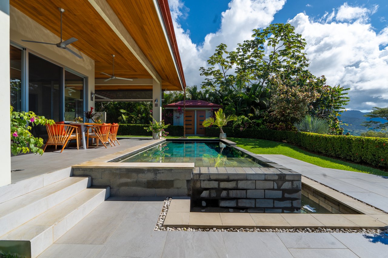 Blue Horizon – luxury ocean-view home in Ojochal, Costa Rica