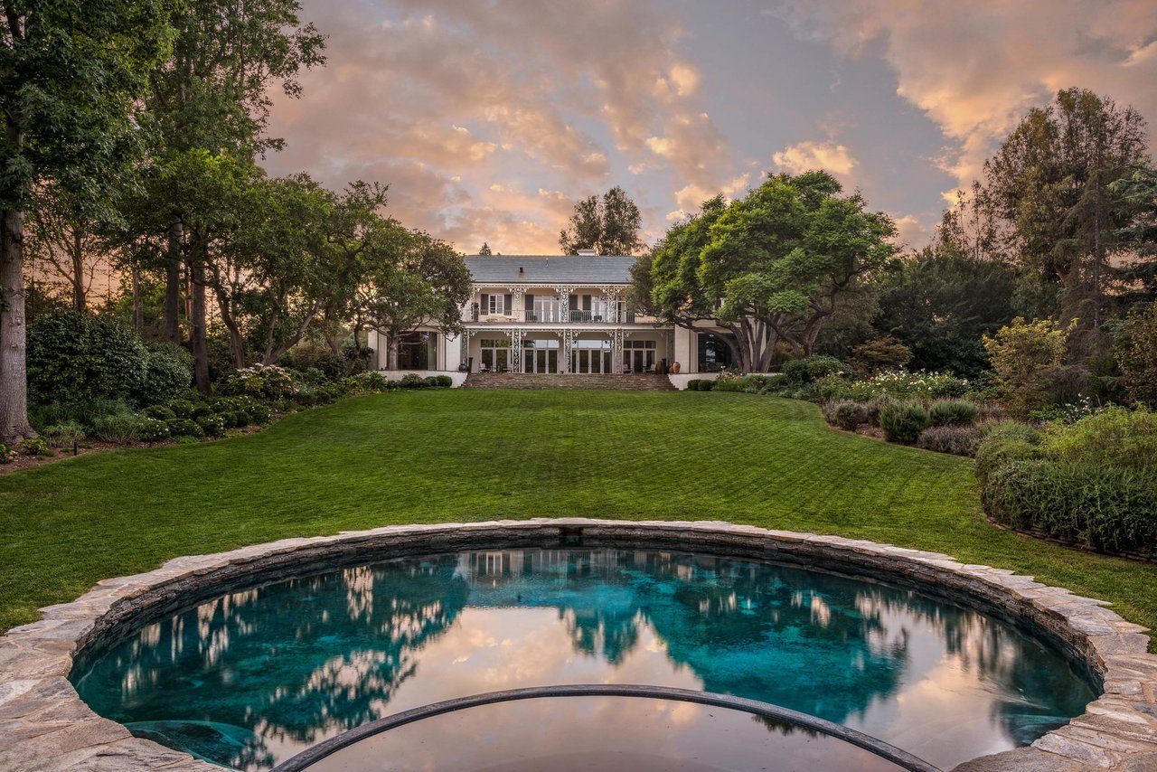 300 Delfern Dr