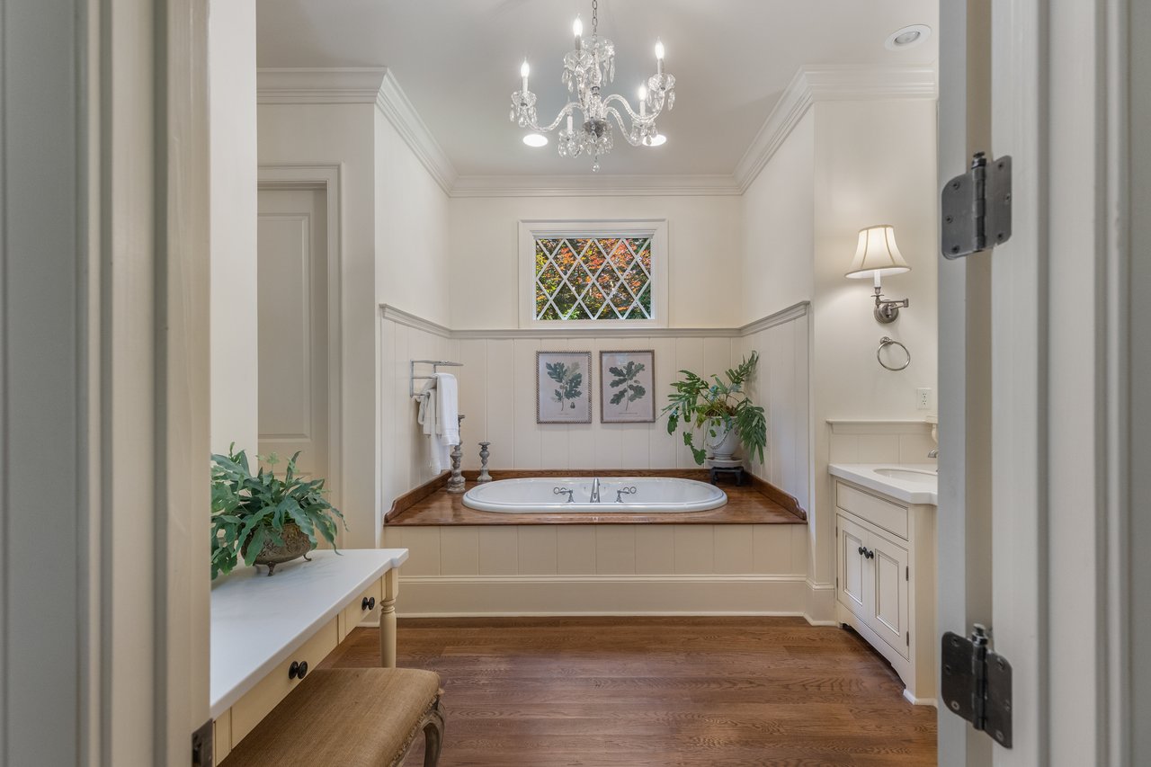18 Moorewood Circle