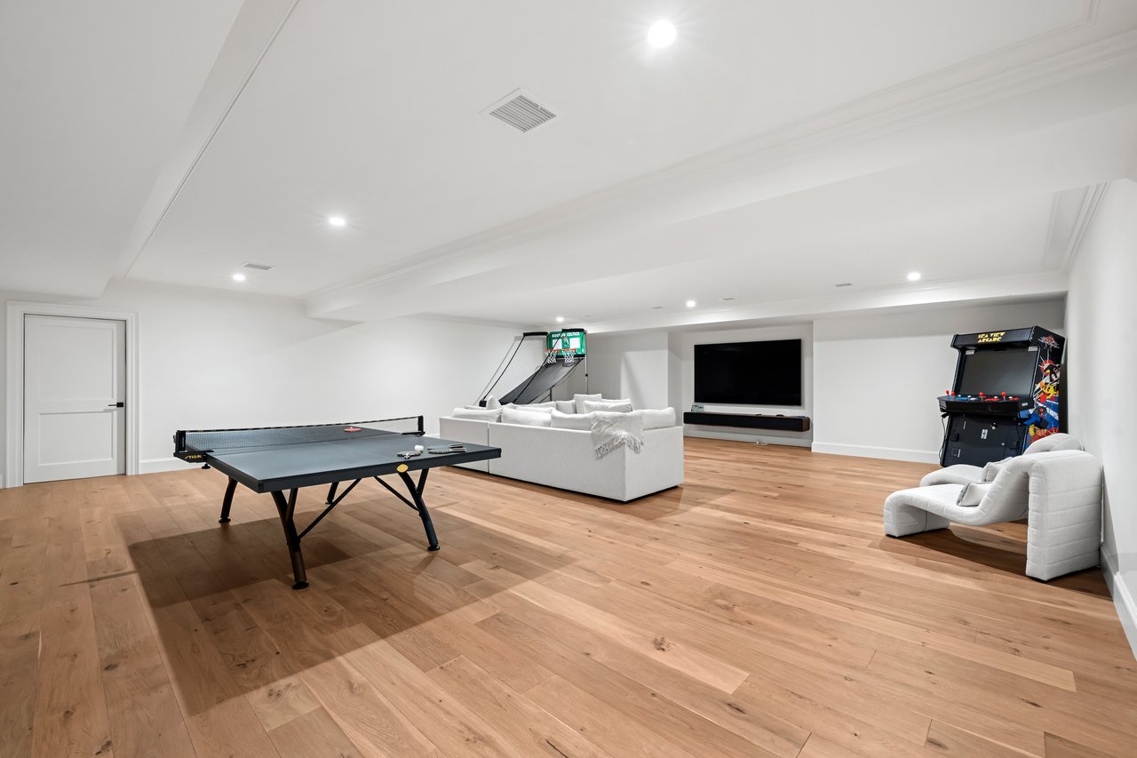 Stunning Residential Estate in Osterville 