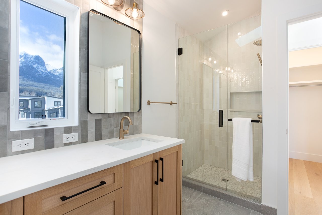 2(SE) - 617 4th Street