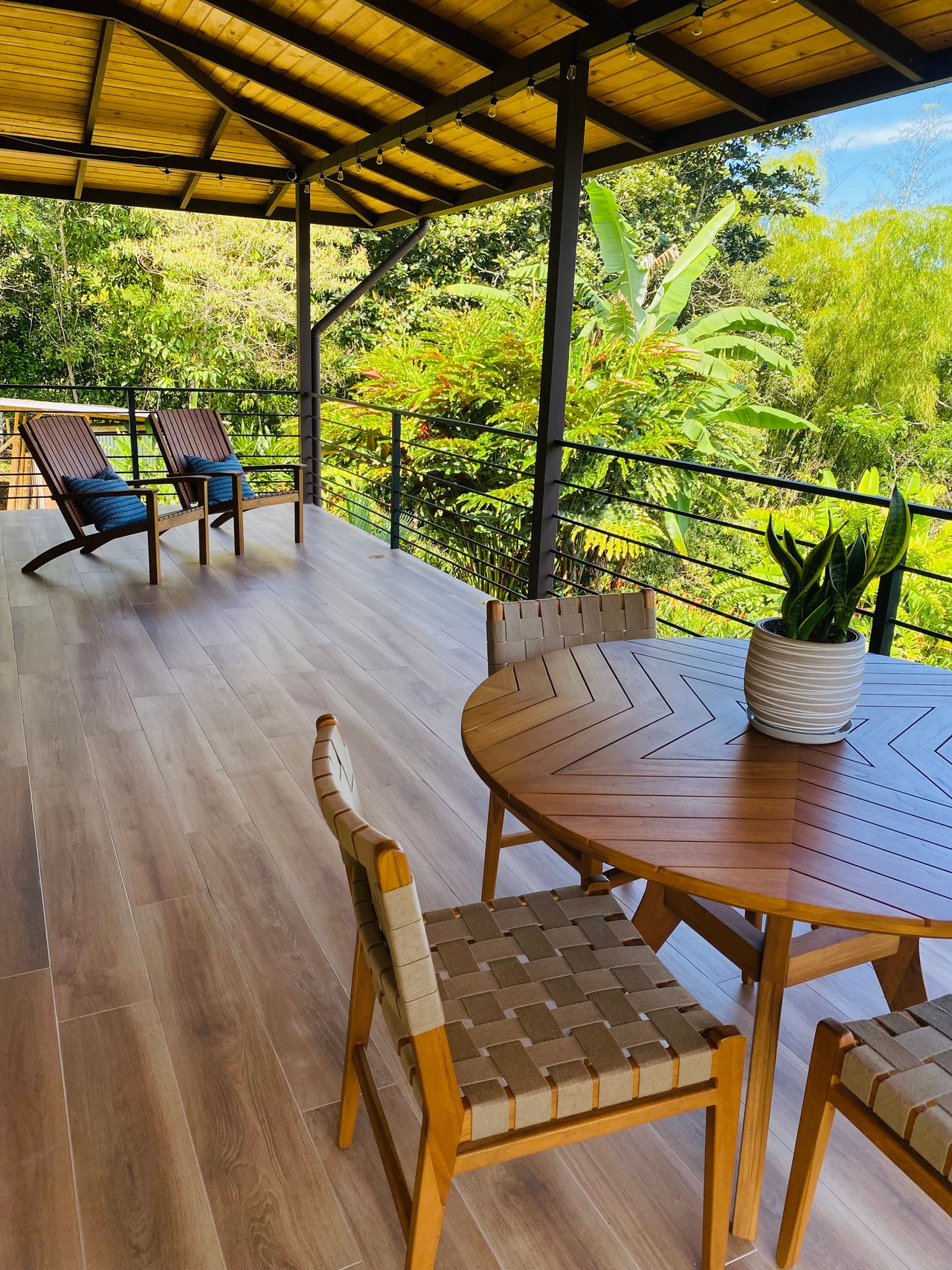Mountain Oasis with House and Guest Cabin in Las Brisas, San Vito 