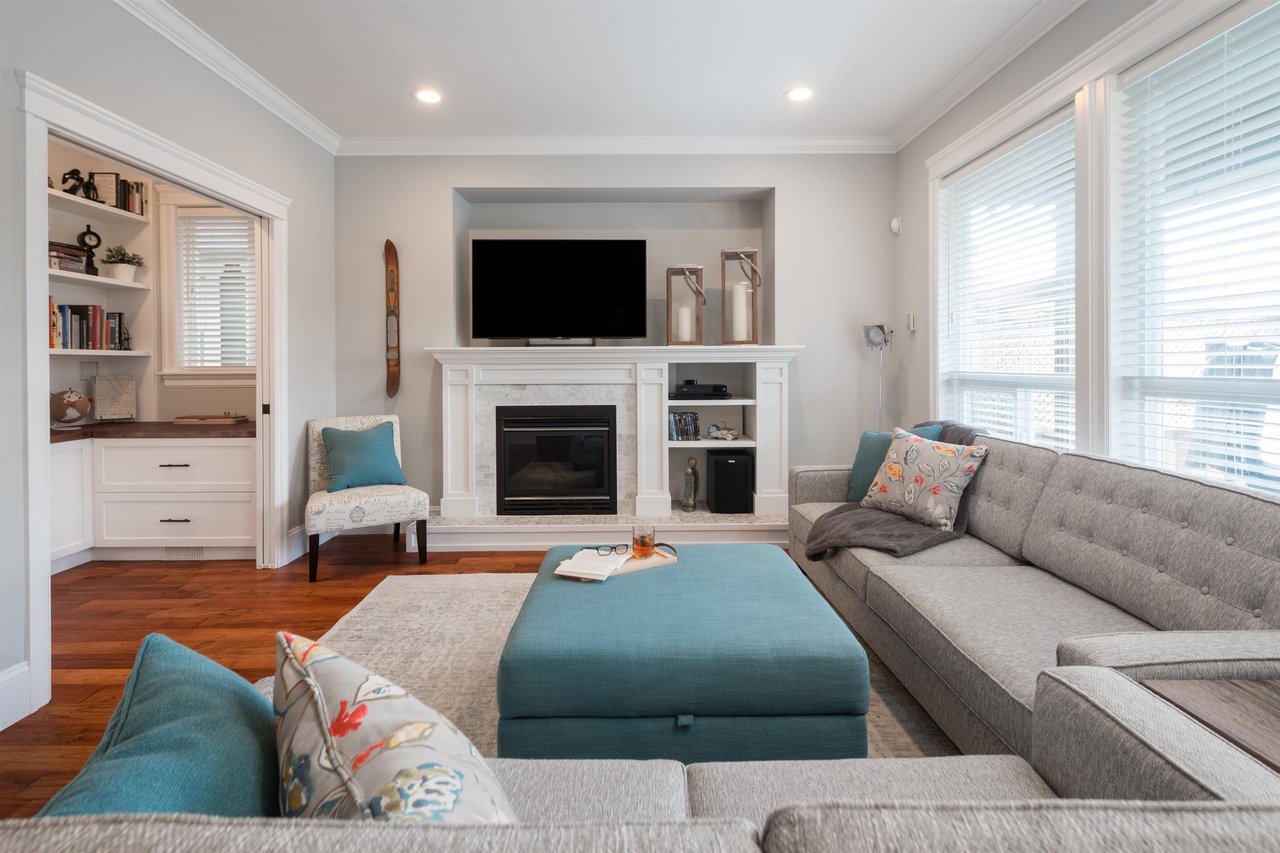19651 72a Ave