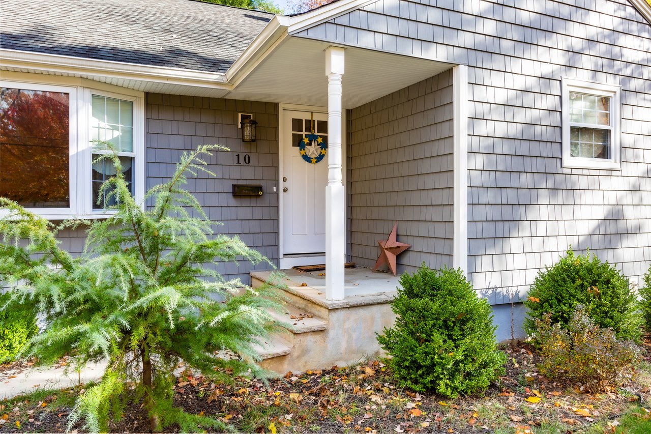 10 Chestnut Ridge Road