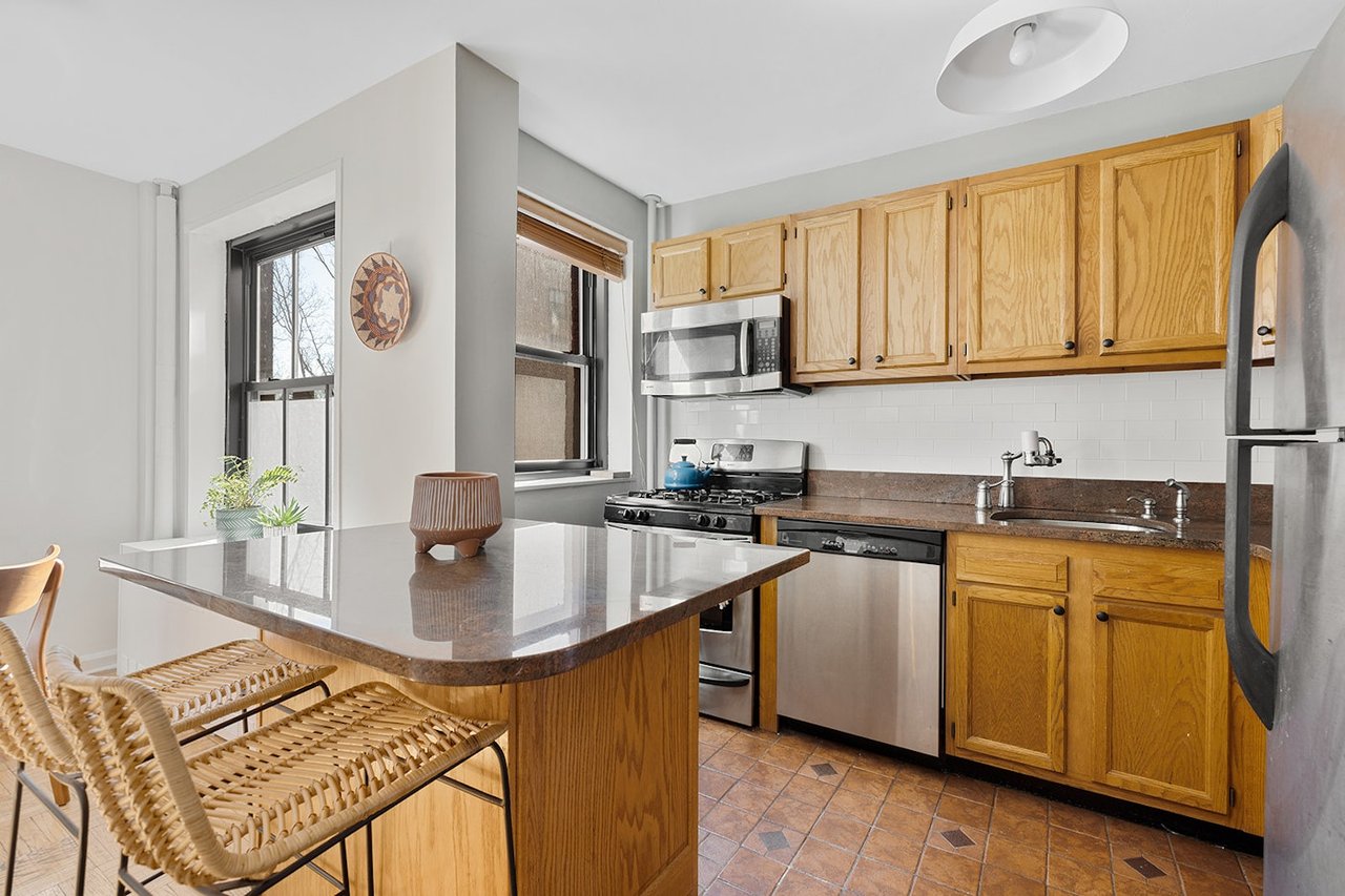 345 Clinton Ave Ste 5B