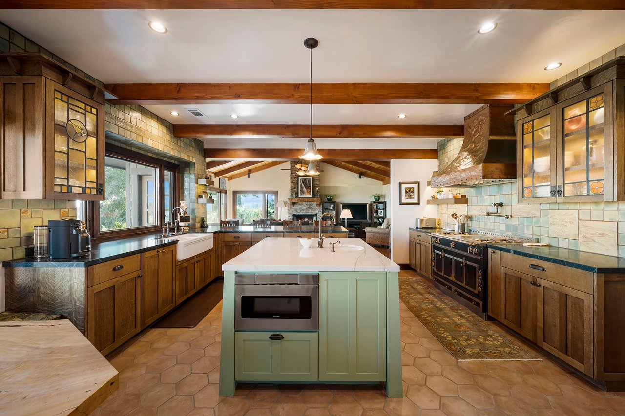 41005 Valle Vista