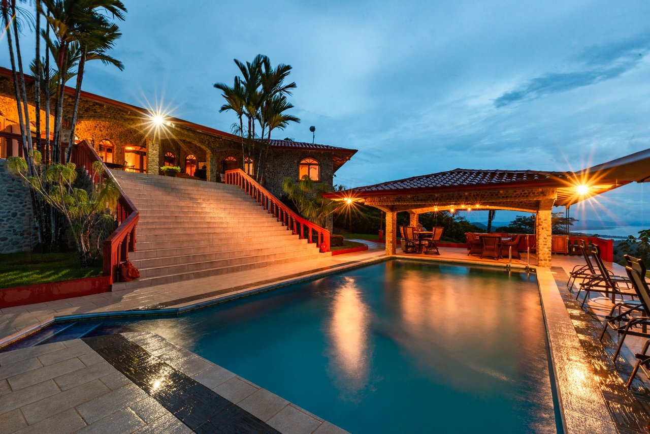 Ojochal, Costa Rica