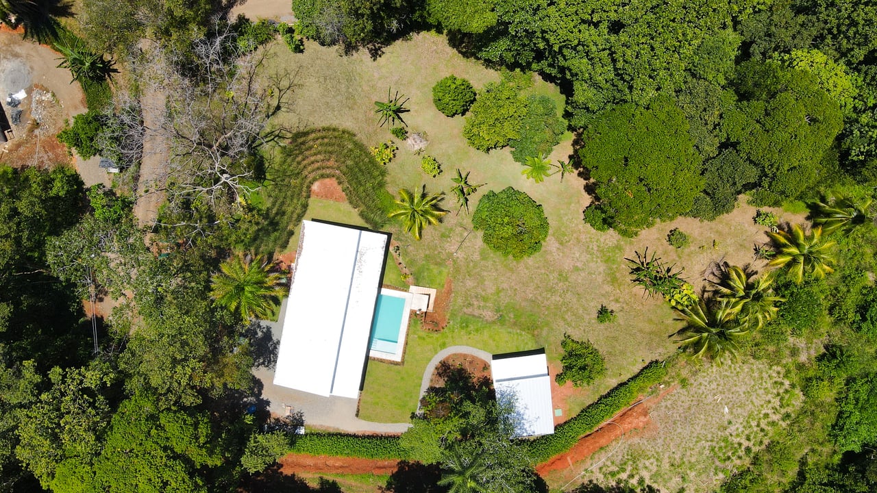 Exquisite Modern Retreat with Ocean and Mountain Views in Ojochal, Costa Rica