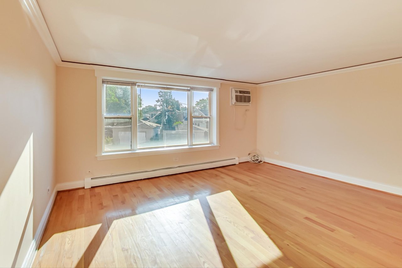 6333 N Milwaukee Ave Unit 1G