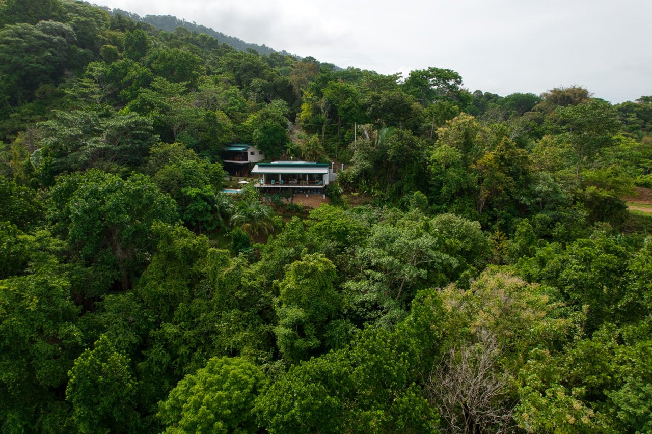 Beautiful sea view House Guesthouse and Pool in a gated Community close to awesome Beaches