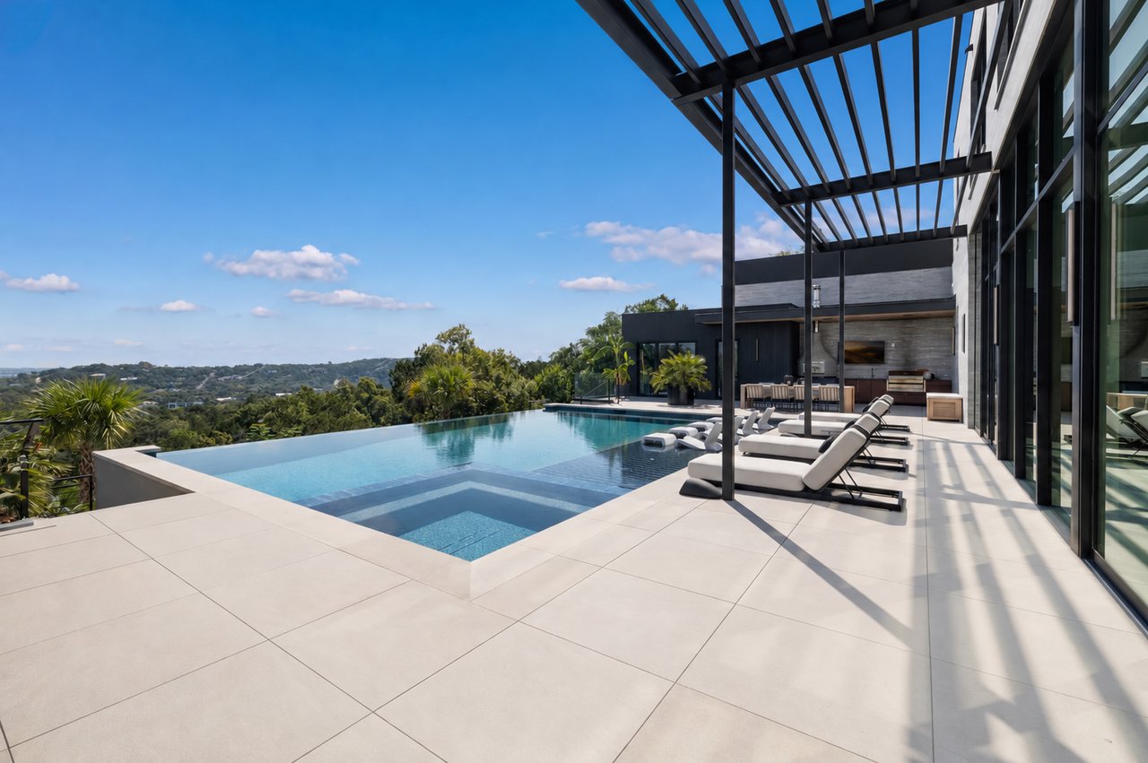 The Pinnacle of Austin Living