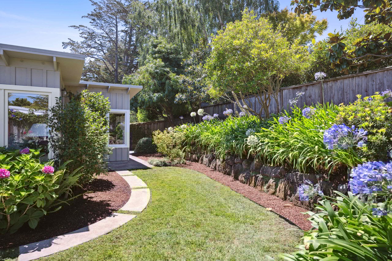 Charming Single Level Home on the Belvedere 'Flats'