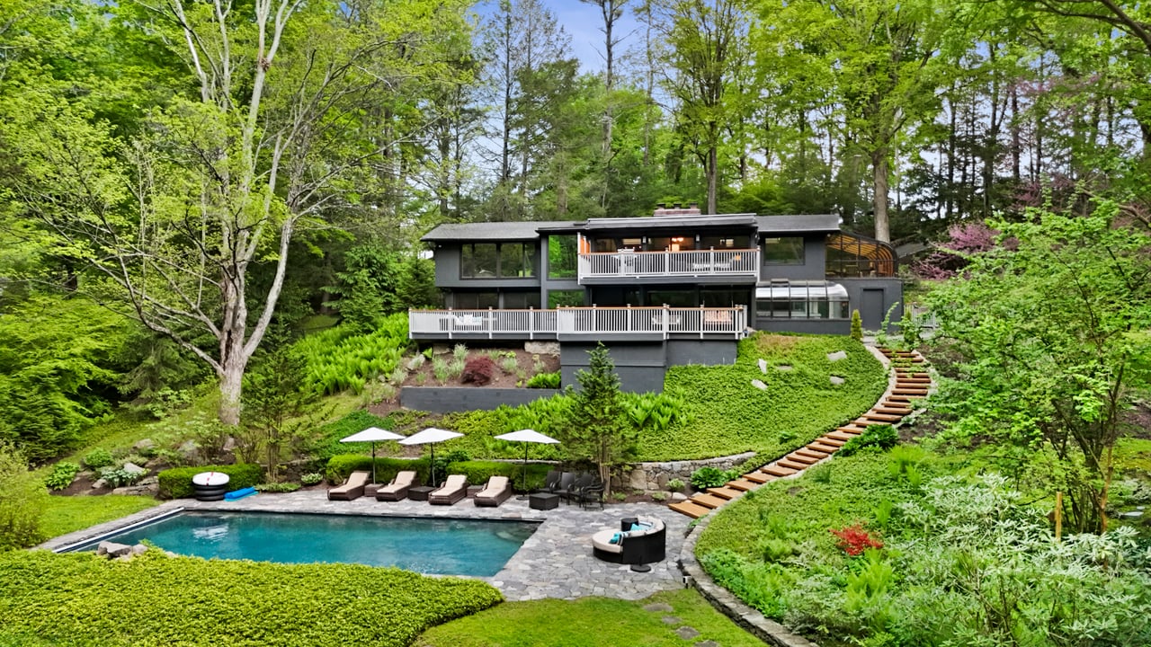 107 Middle Patent Road
