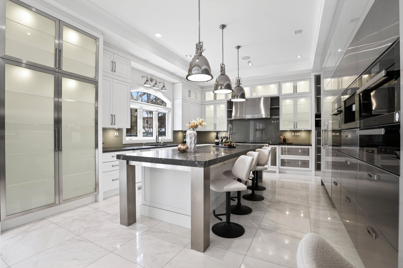 Located In The Prestigious St. Andrew-Windfields