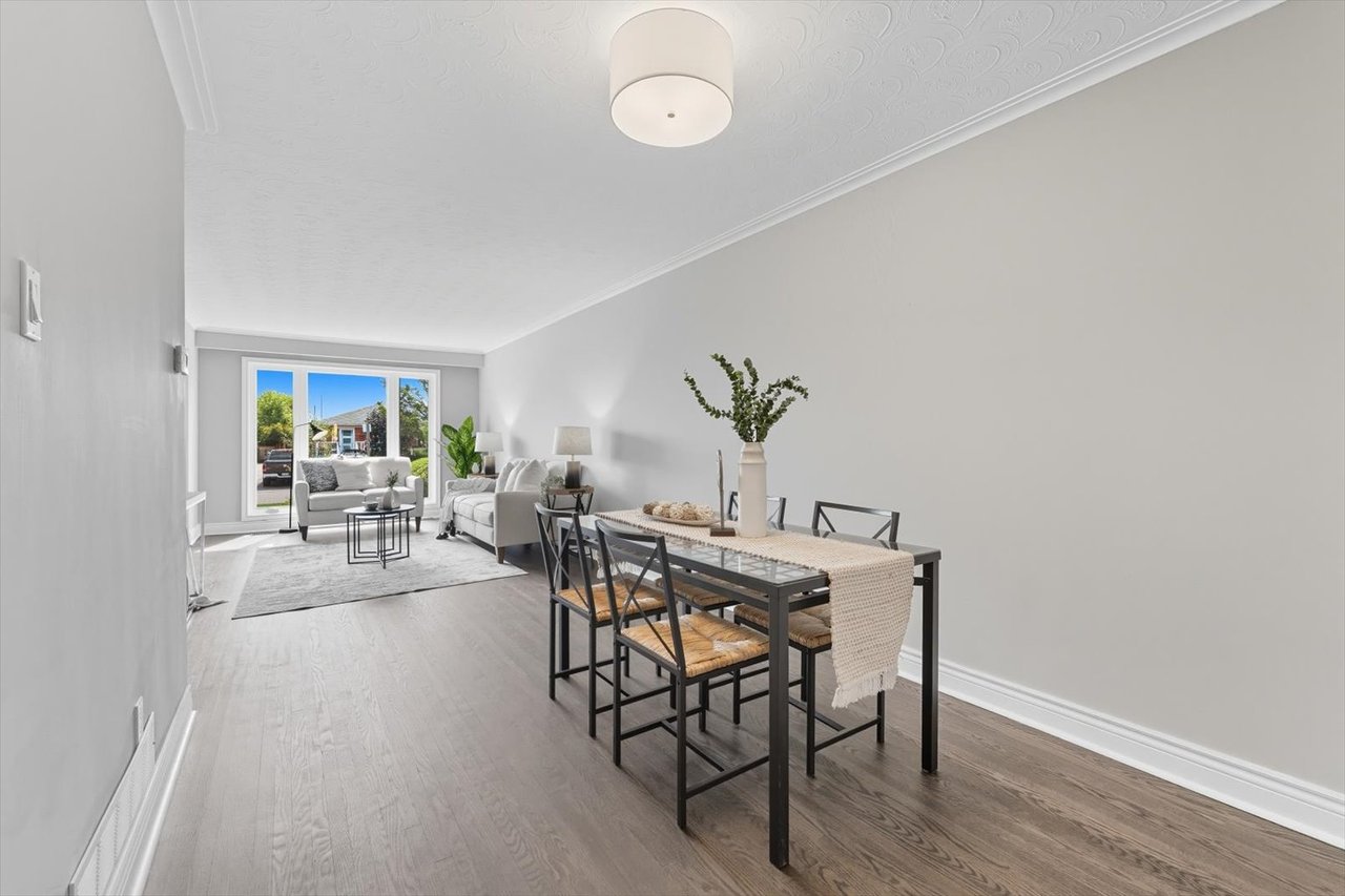 1624 Coram Cres