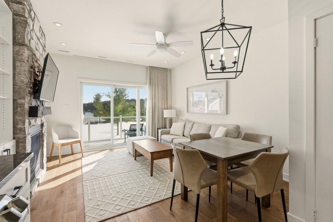 1869 MUSKOKA RD 118 WEST ROAD