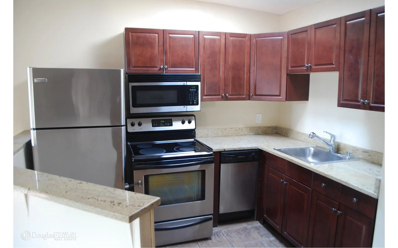 5-49 51st Avenue Unit: 4