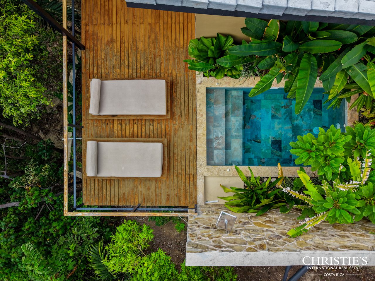 LE CLOS - An Exclusive Three-Residence Estate 