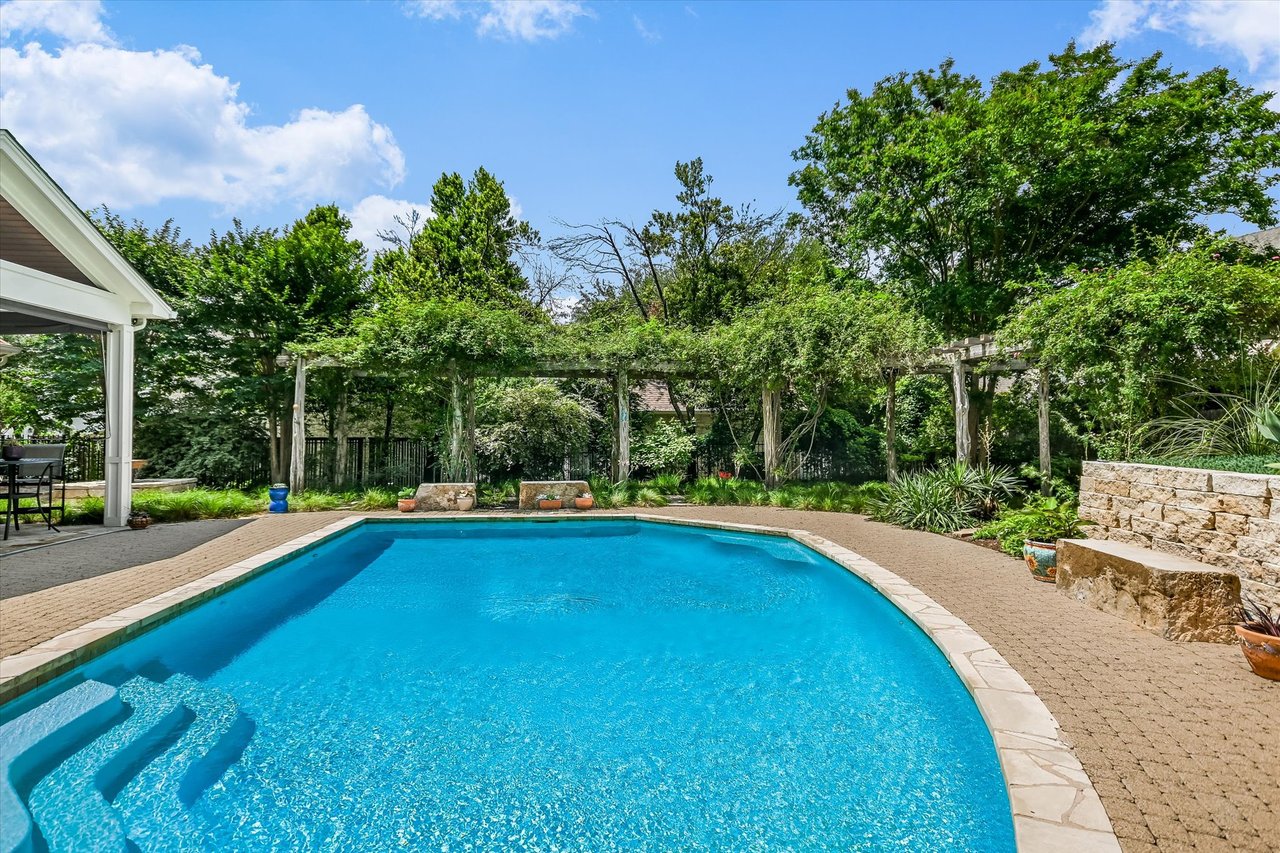 1208 Verdant Way 