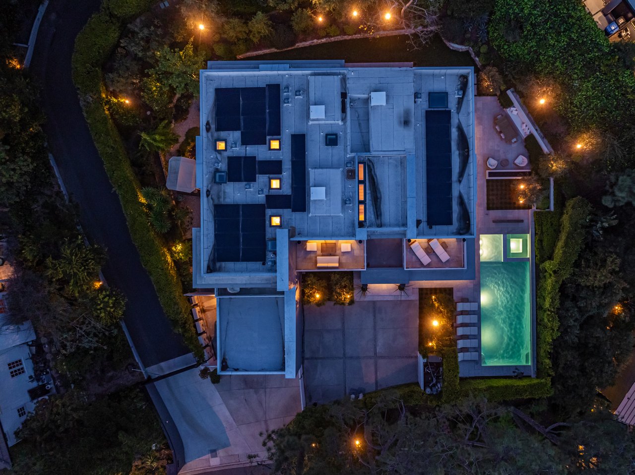 9011 Alto Cedro Dr, Beverly Hills