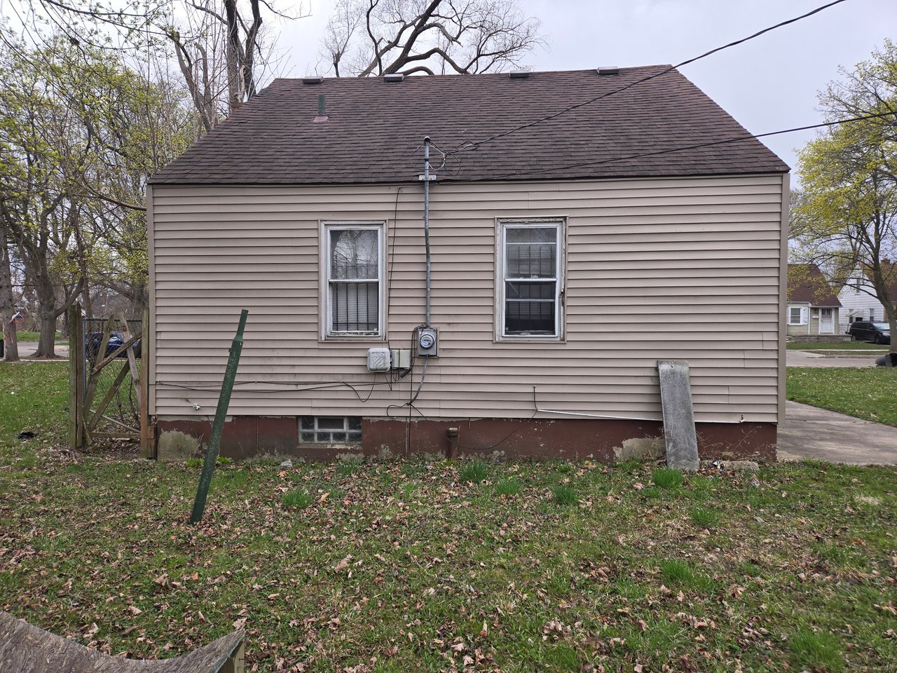 12020 Stout St