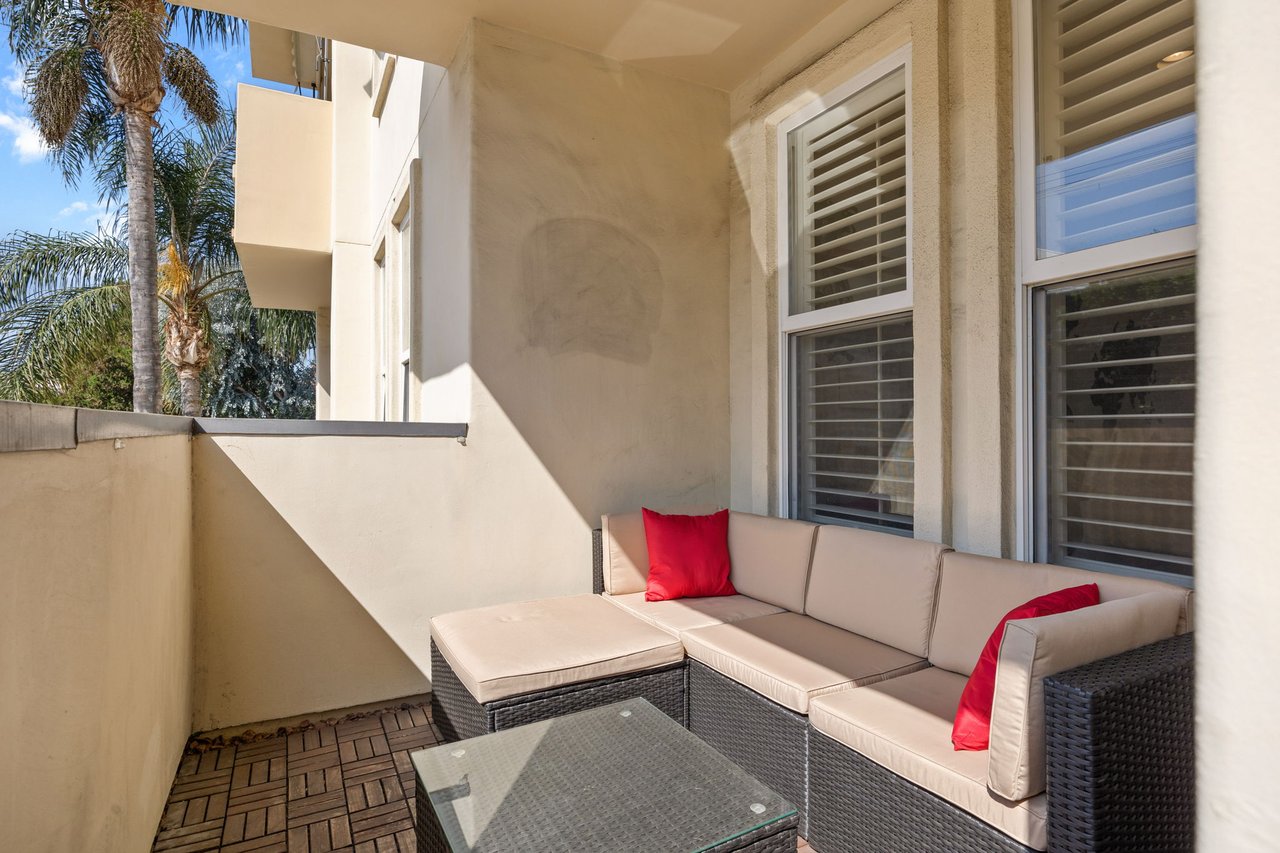 4400 Cartwright Ave Unit: 102, Toluca Lake