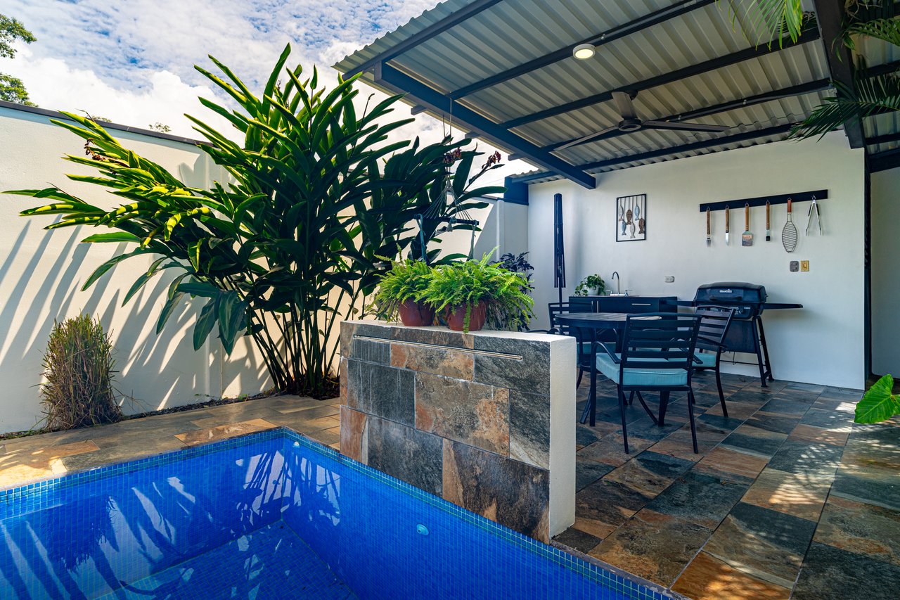 Modern 3 Bedroom Home - Walking distance to it all!