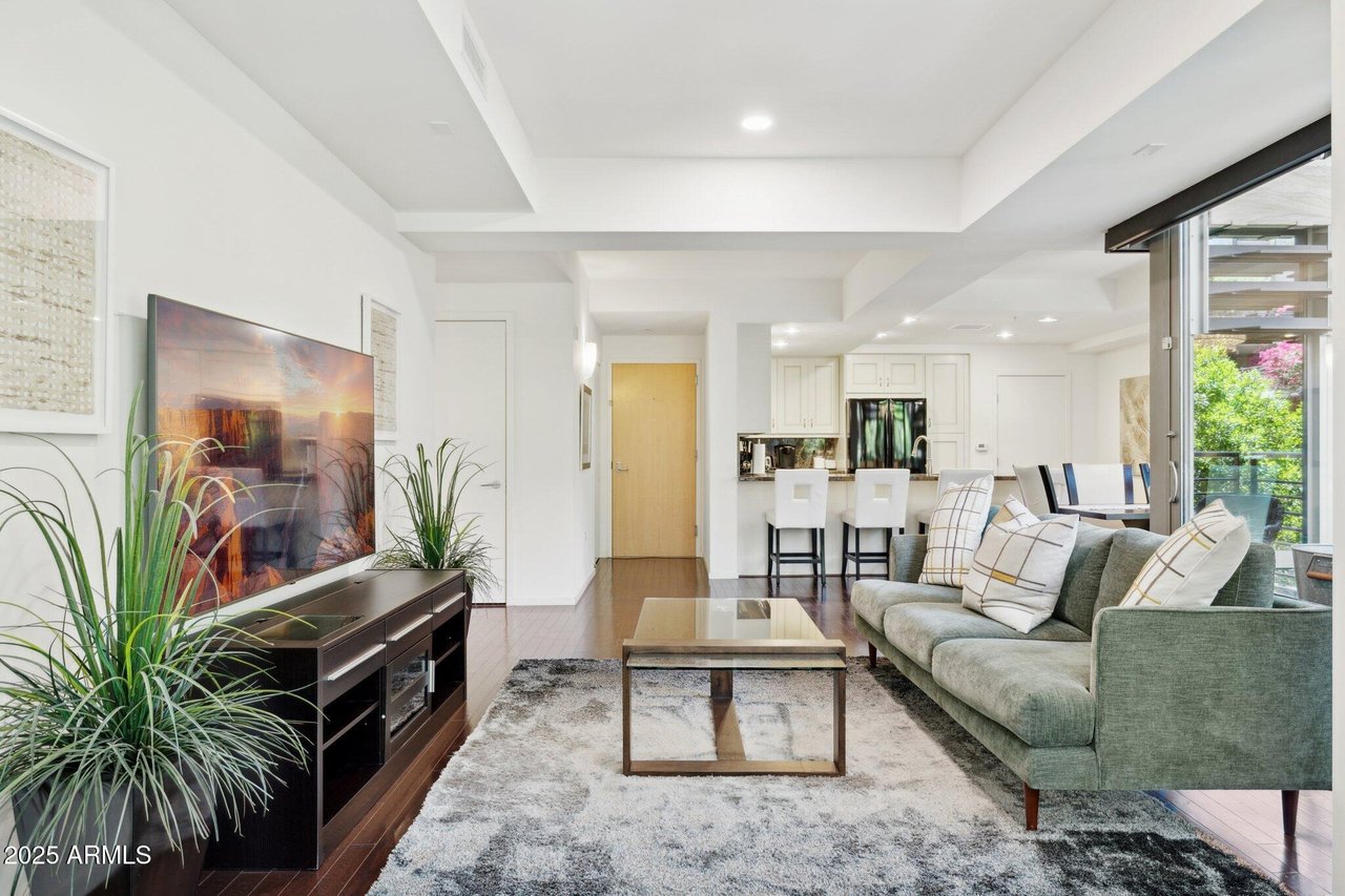 7151 E Rancho Vista Dr, #3001