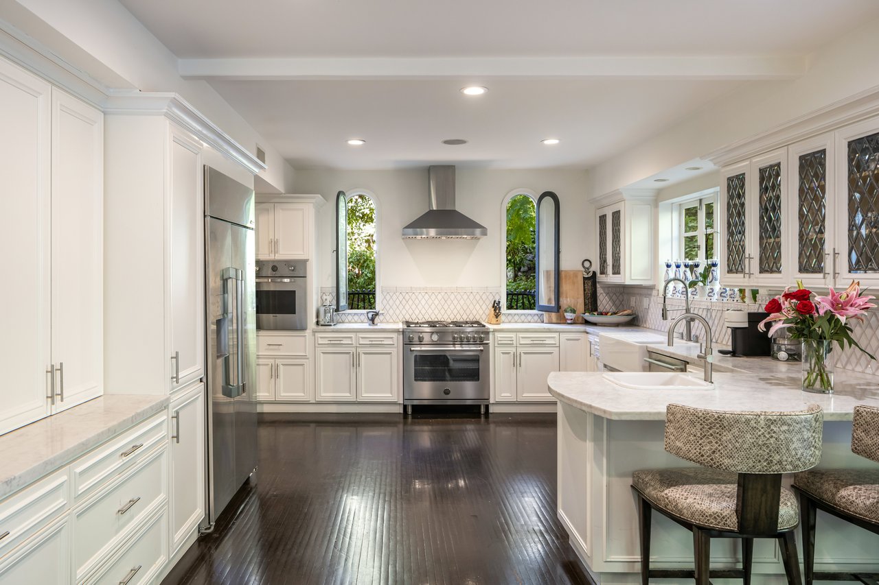 1930 Laurel Canyon Blvd, Hollywood Hills 