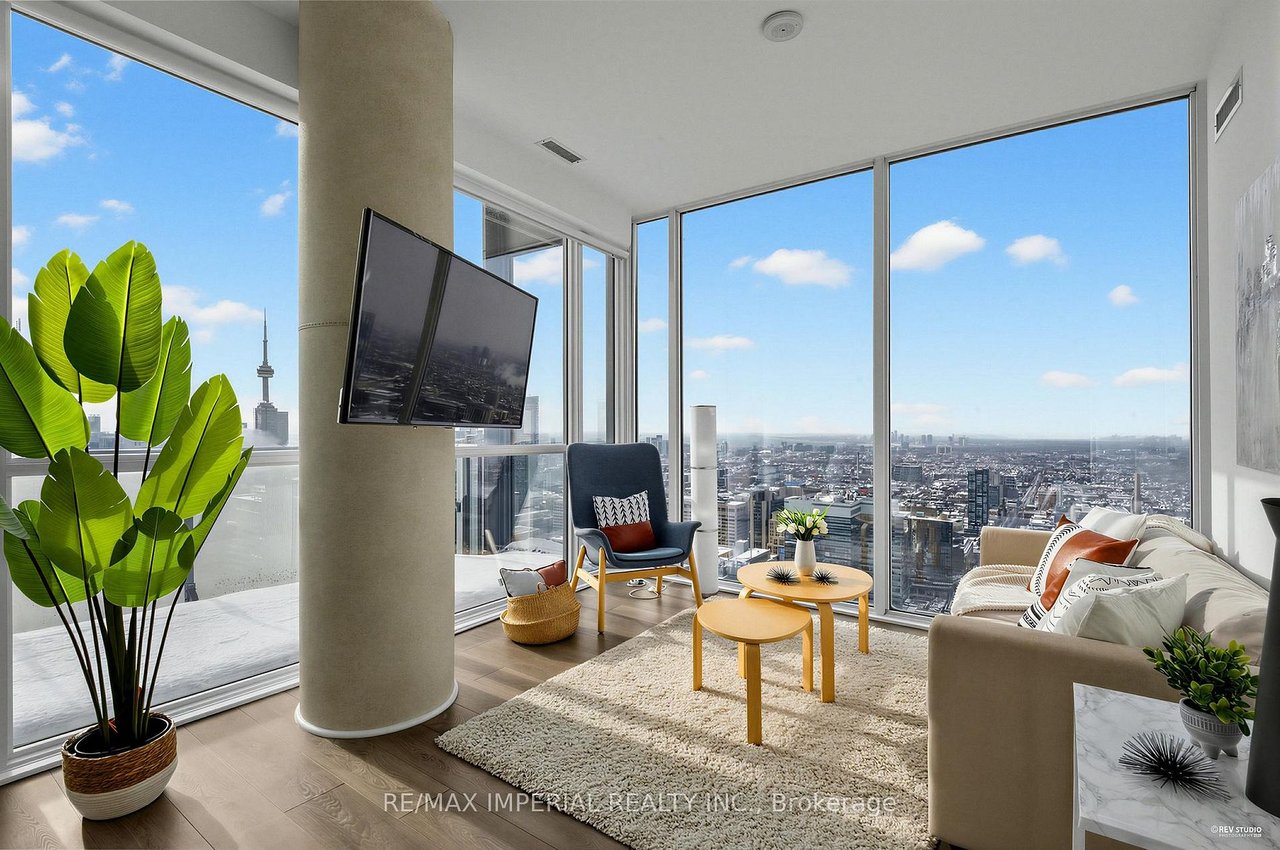 LUXURY SOUTHWEST PENTHOUSE