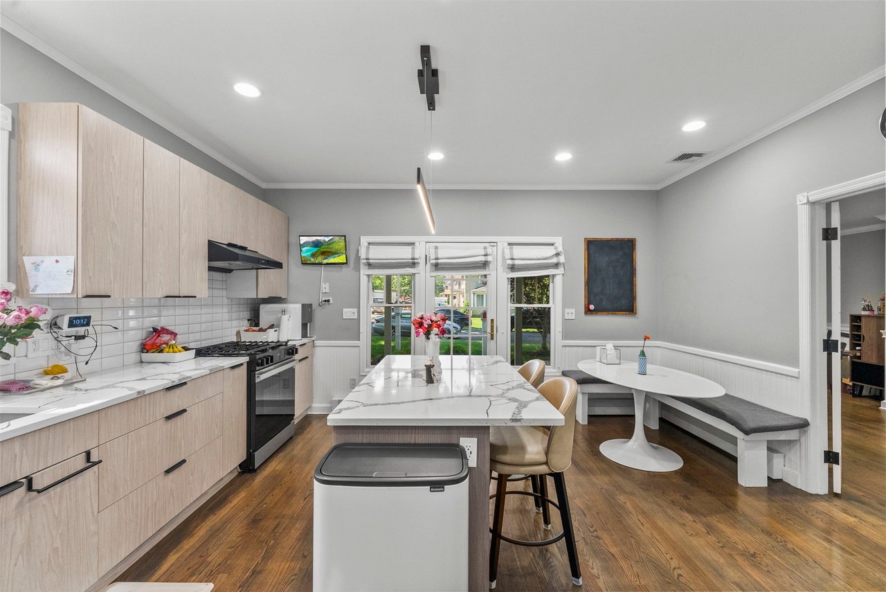 200 Hillside Ave, River Edge, NJ 07661