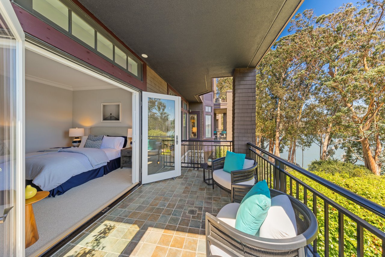 62 De Silva Island Drive Mill Valley