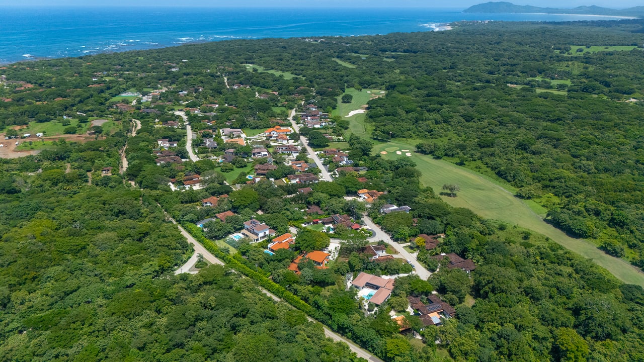 Casa Canto del Agua | Luxury 7-Bedroom Villa with Two Guest Apartments in Hacienda Pinilla’s Reserva de Golf