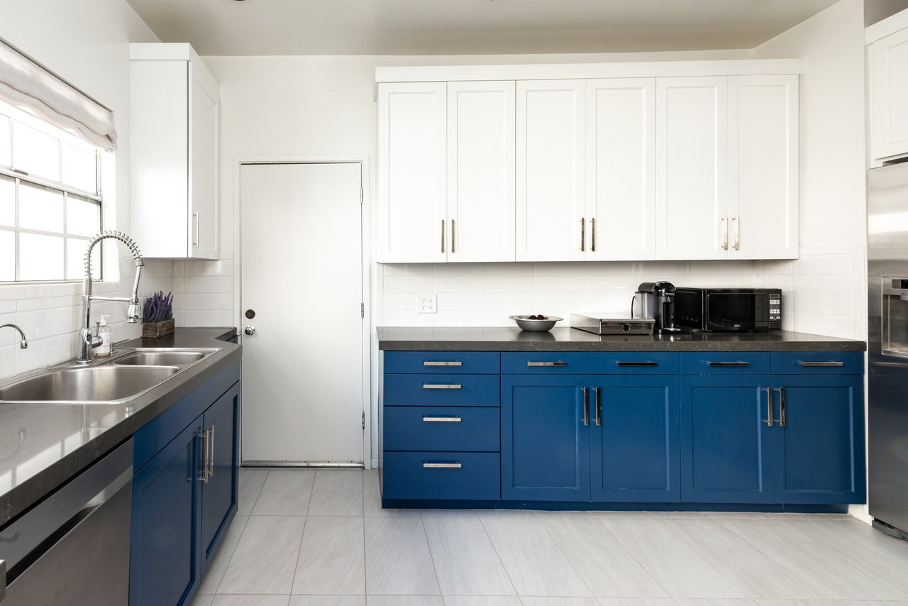 1014 N Doheny Dr. Unit #6