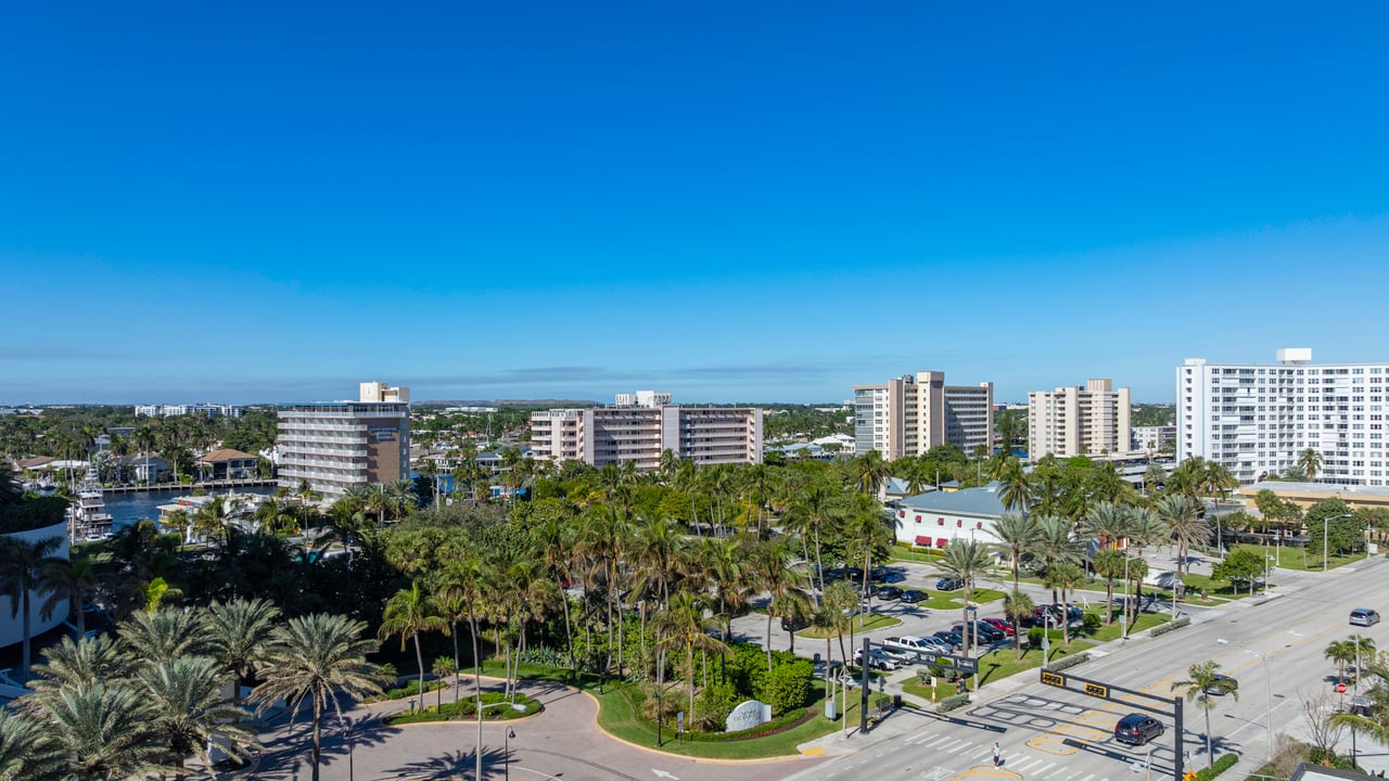 W Pompano Beach Hotel & Residences