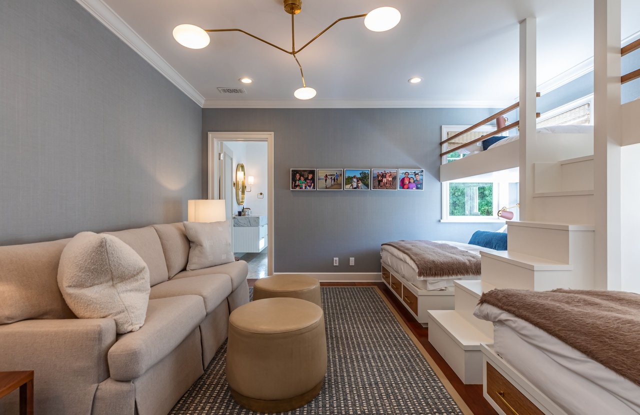 770 Napoli Dr