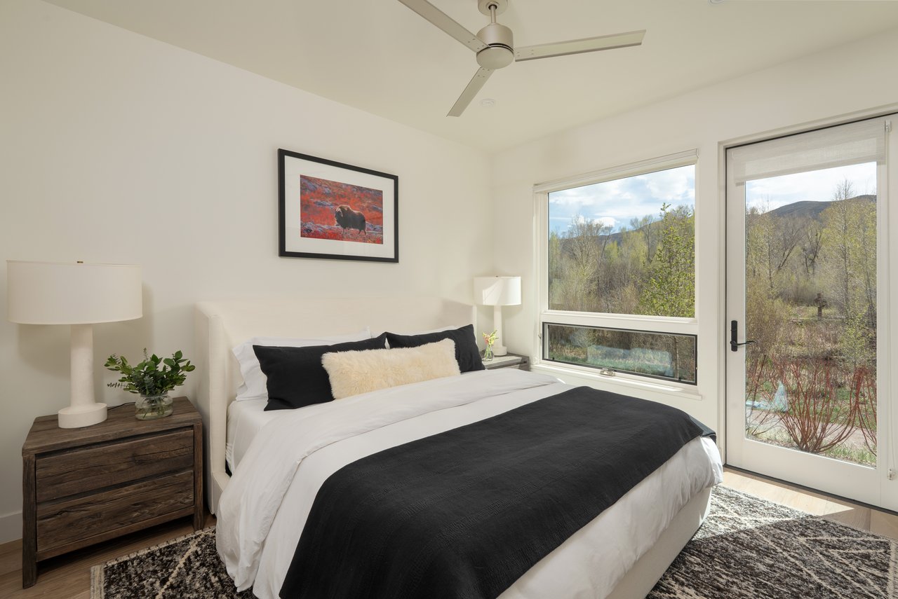 22856 Two Rivers Road