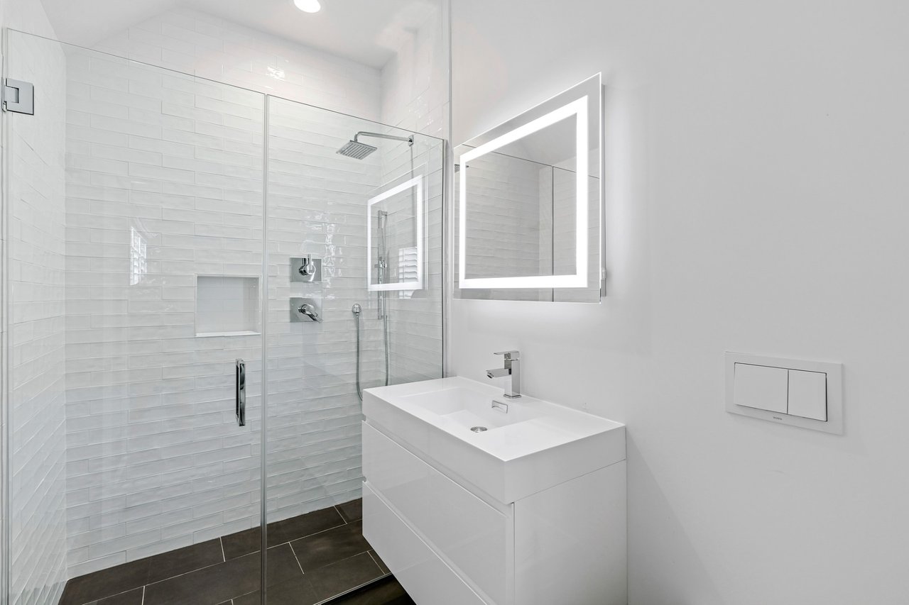 4 Reed Pond Court