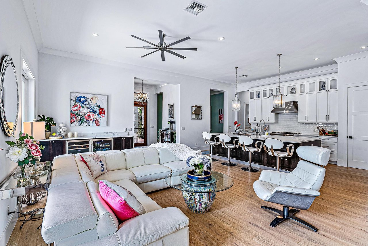 Luxury Modern Single Family Home For Rent North Palm Beach - Lynn Dachisen