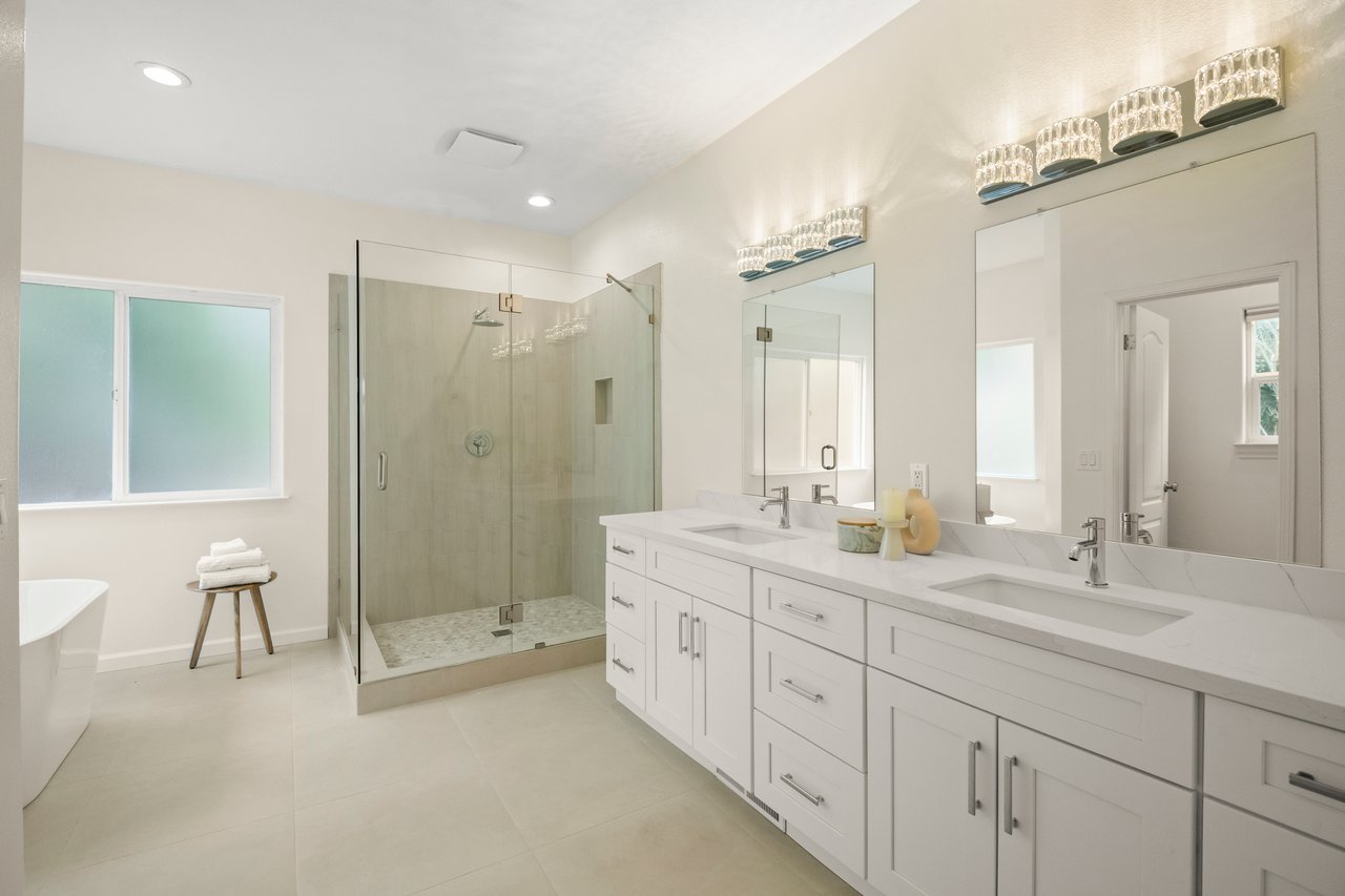 15855 Jackson Oaks Drive